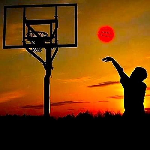 GLOWCITY Nylon wound NO. 7 Basketball Official Size and Weight  GENTLY USED - Picture 9 of 10